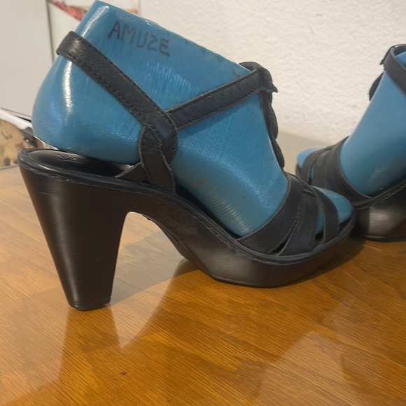 Born Black Leather Platform Sandals - Size 9 - Picture 7 of 12